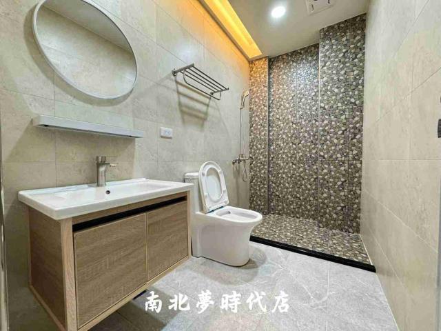 中西區透天-8