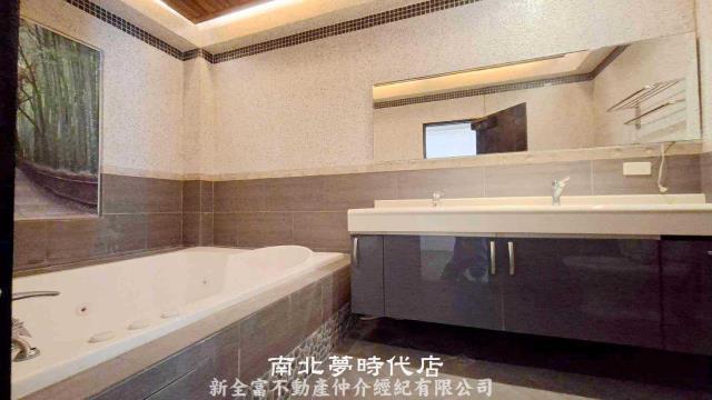 台南東區透天-11