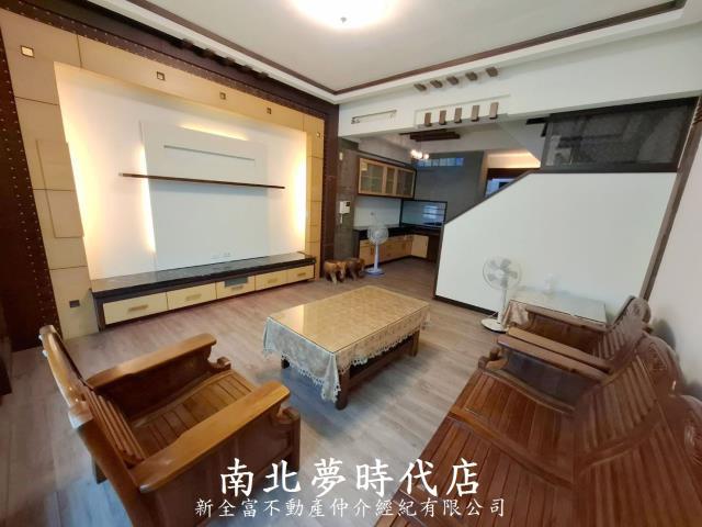 台南東區透天-1
