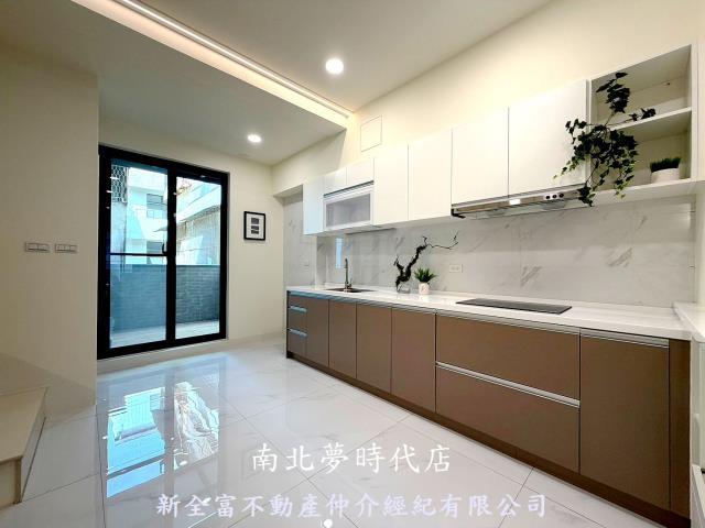 台南東區透天-9