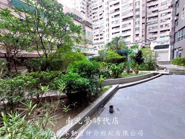 台南東區套房-9