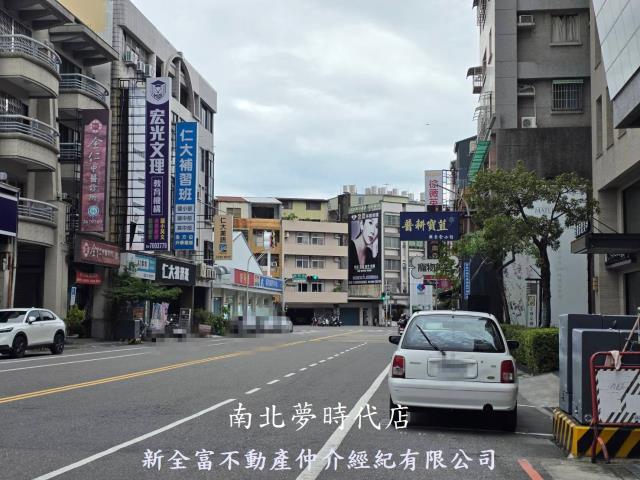 台南東區透天-0
