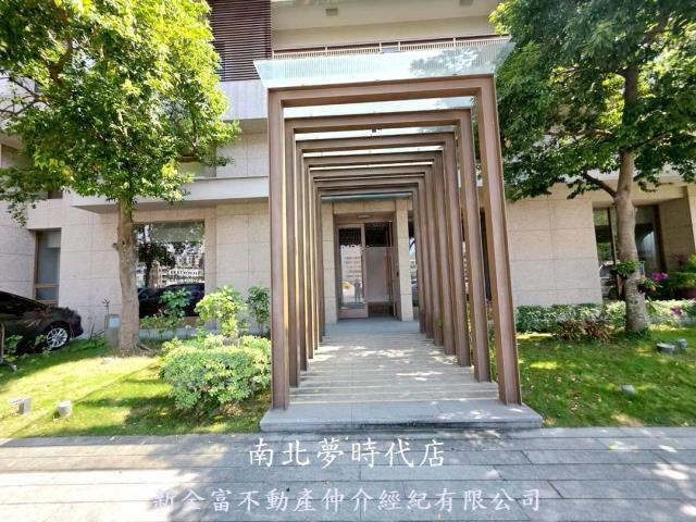 台南東區店面-8